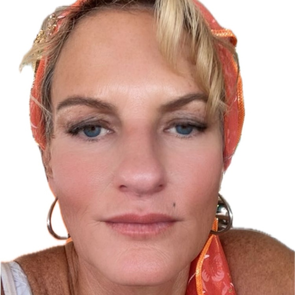 Meet your Posher, Lynette